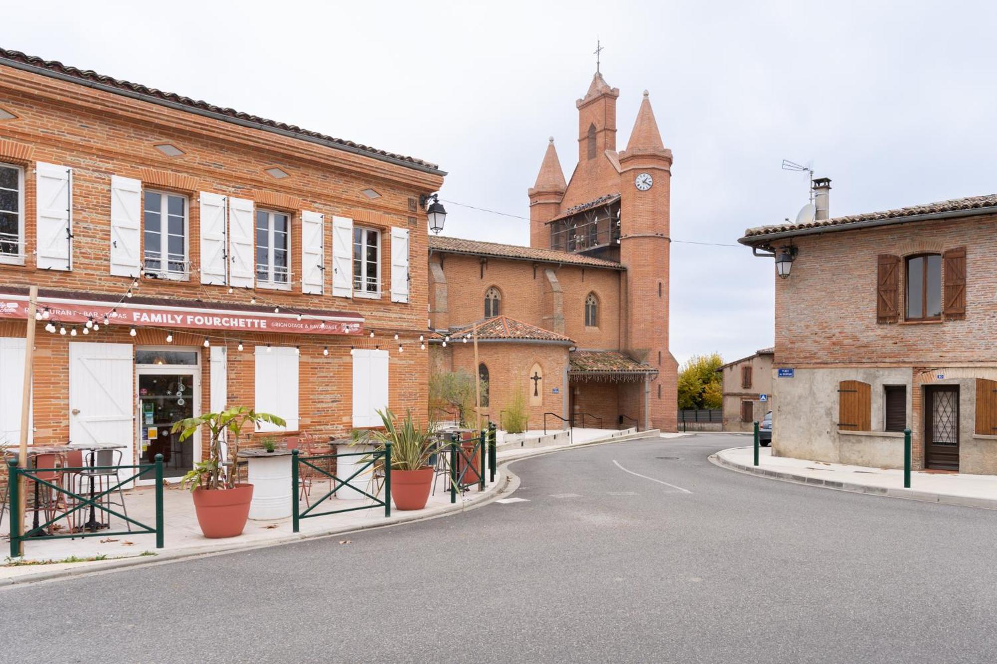 Sur La Place , Centre Village Cosy & Calme 2Ch Lapeyrouse-Fossat Exterior foto